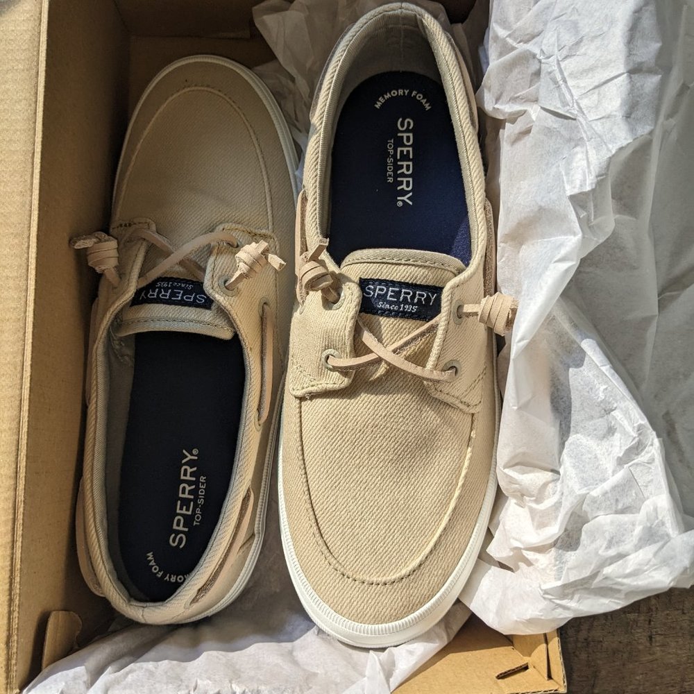 NEW Sperry Top Sider Crest Boat Twill Shoes Sneaker. Natural. Size 8.5 Med. NIB!